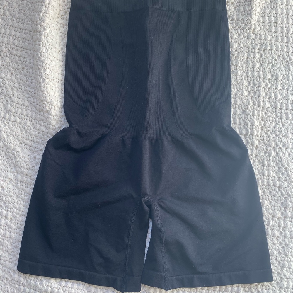 Blanqi Postpartum Girl Short Bundle Small - Picture 4 of 7